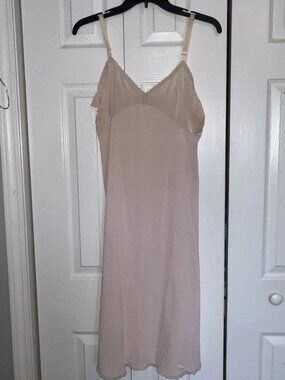 Vintage Shadowline Slip Womens 36MS Ivory Nylon Lace Full Length Lingerie